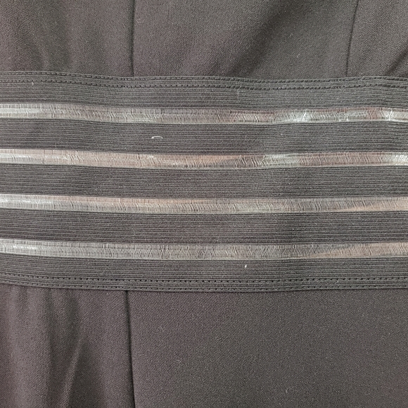 Black dress - Picture 4 of 4